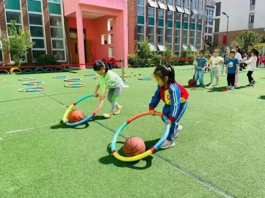 幼儿园户外游戏-幼儿园户外游戏好处多